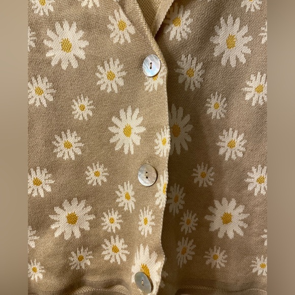 Mango Daisy Beige Top, knit | Size M - Picture 2 of 4